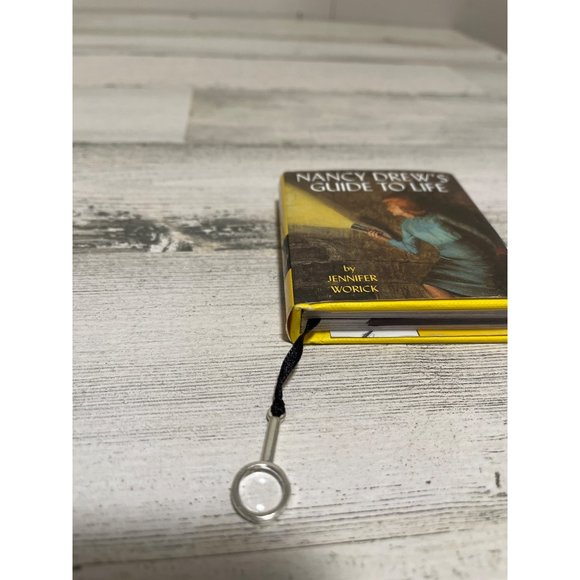 Nancy Drew’s guide to life by Jennifer Worick NWT - Picture 3 of 3